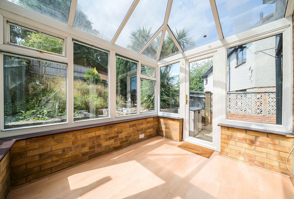 Property photo 3 of 13 1342034-8-68A8c3c...