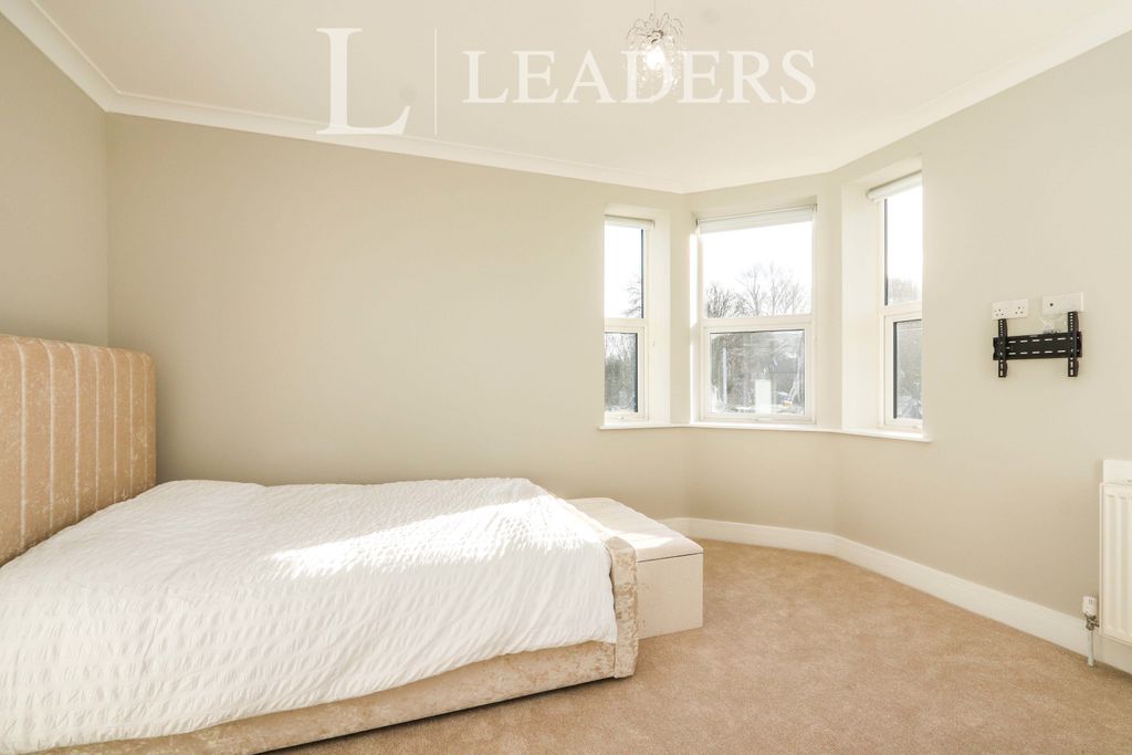 Property photo 2 of 10 A52593F3-B180-Ec11-8