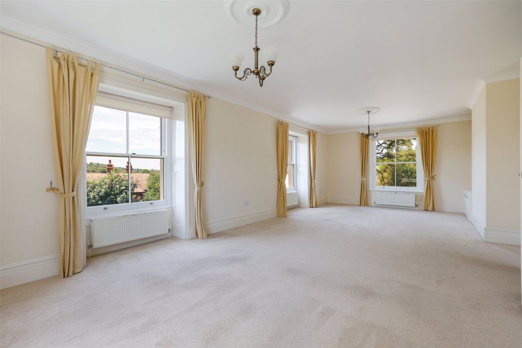 Property photo 2 of 12 Picture No. 06