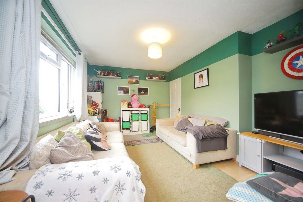 Property photo 2 of 17