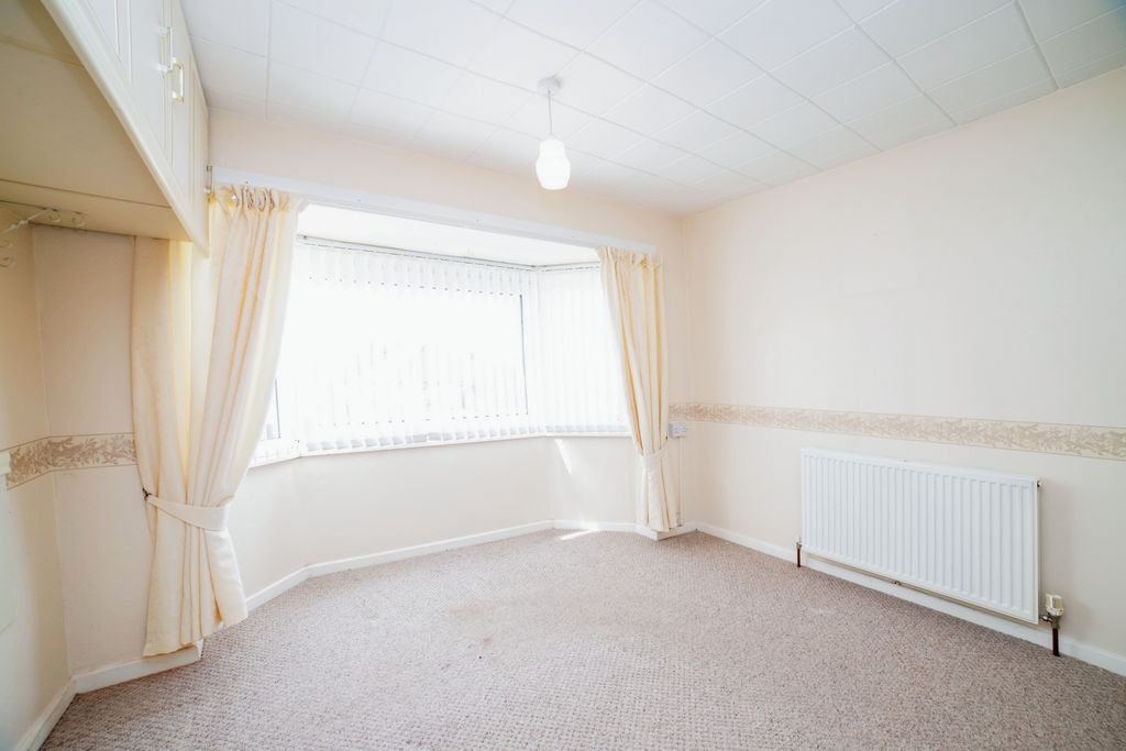 Property photo 2 of 13 Lounge