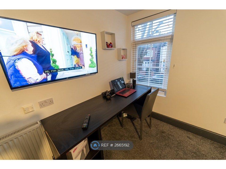 Property photo 2 of 9