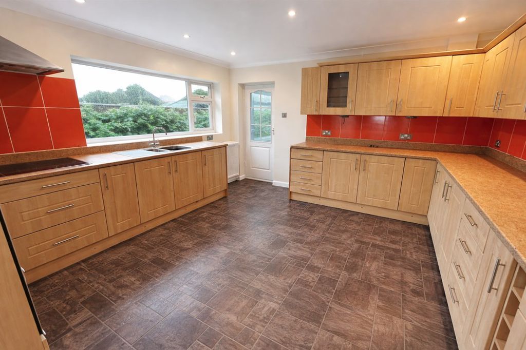 Property photo 3 of 11 Photo 6