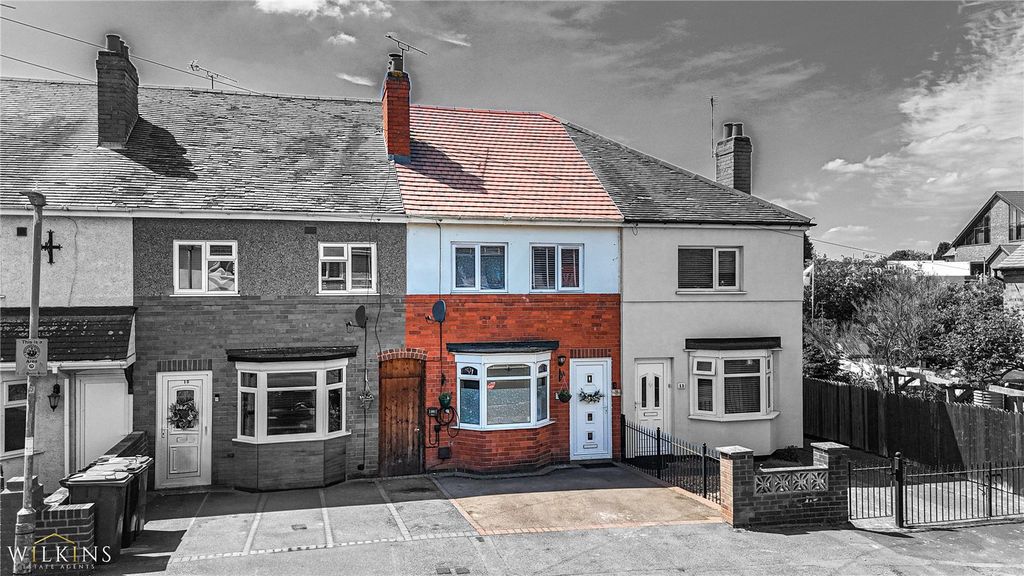 Property photo 1 of 37 Picture No. 04