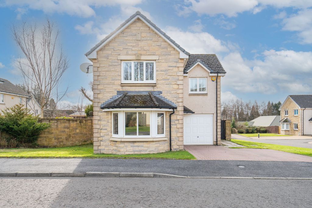 Property photo 1 of 41