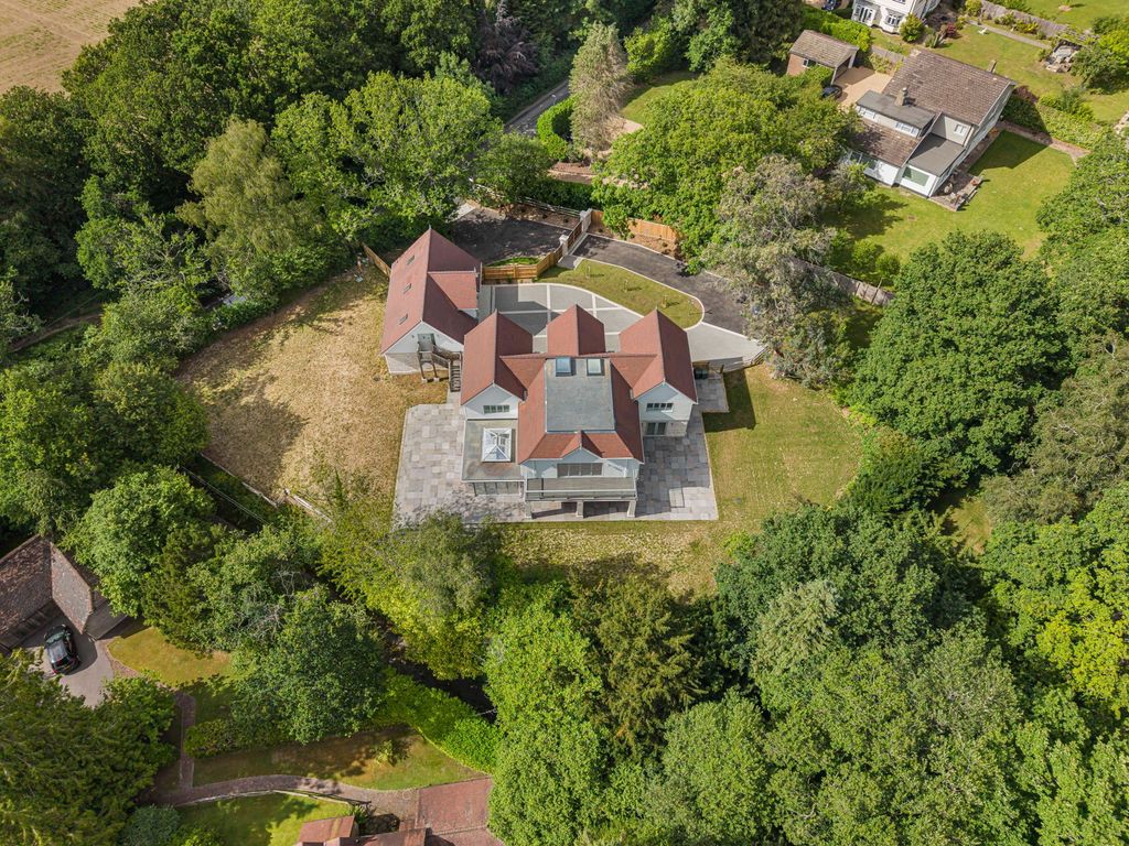 Property photo 2 of 87
