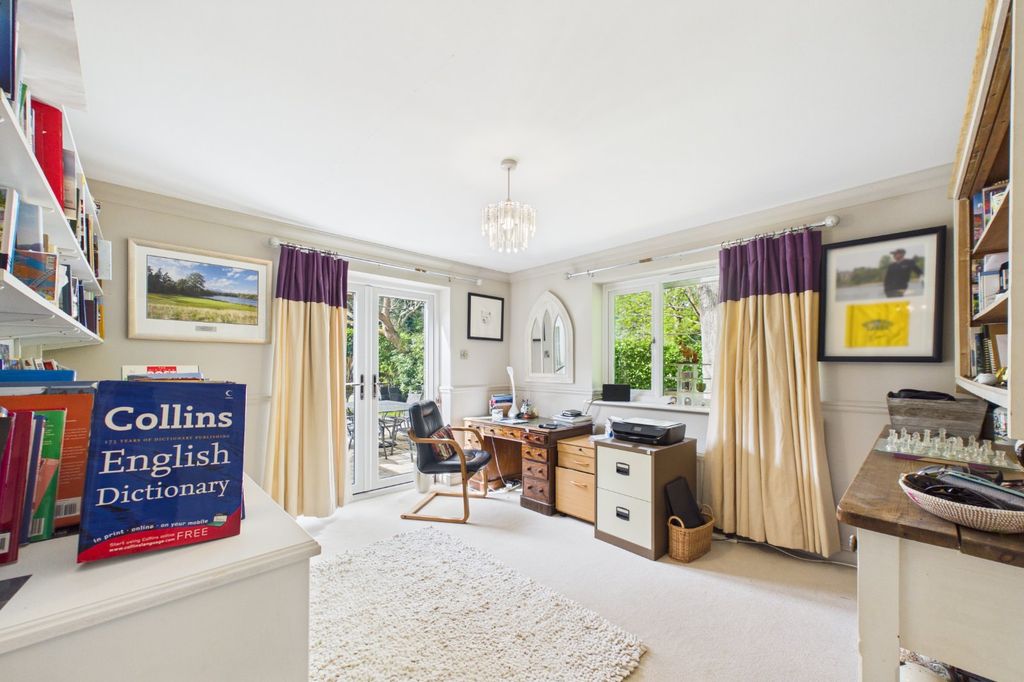Additional image 10 of 6 bed detached house for saleHighway, Crowthorne, Berkshire RG45