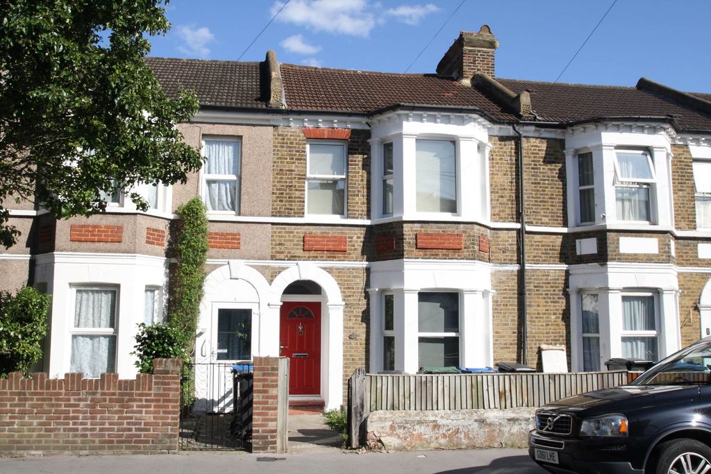 Property photo 1 of 6