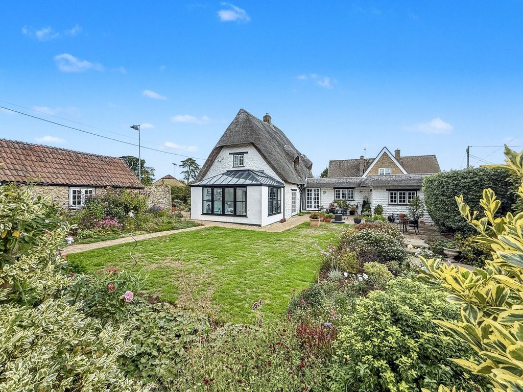 Property photo 1 of 18