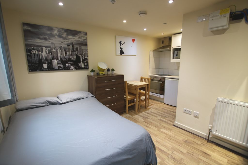 Property photo 1 of 4