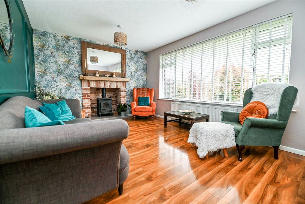 Property photo 2 of 23 Picture No. 05