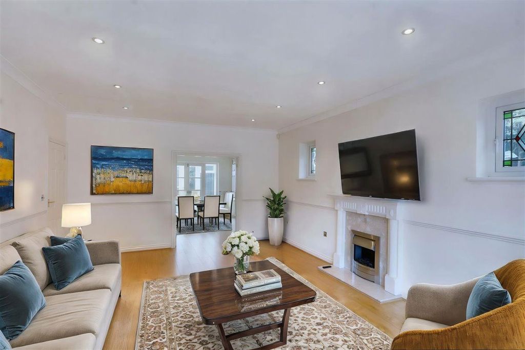 Property photo 3 of 22