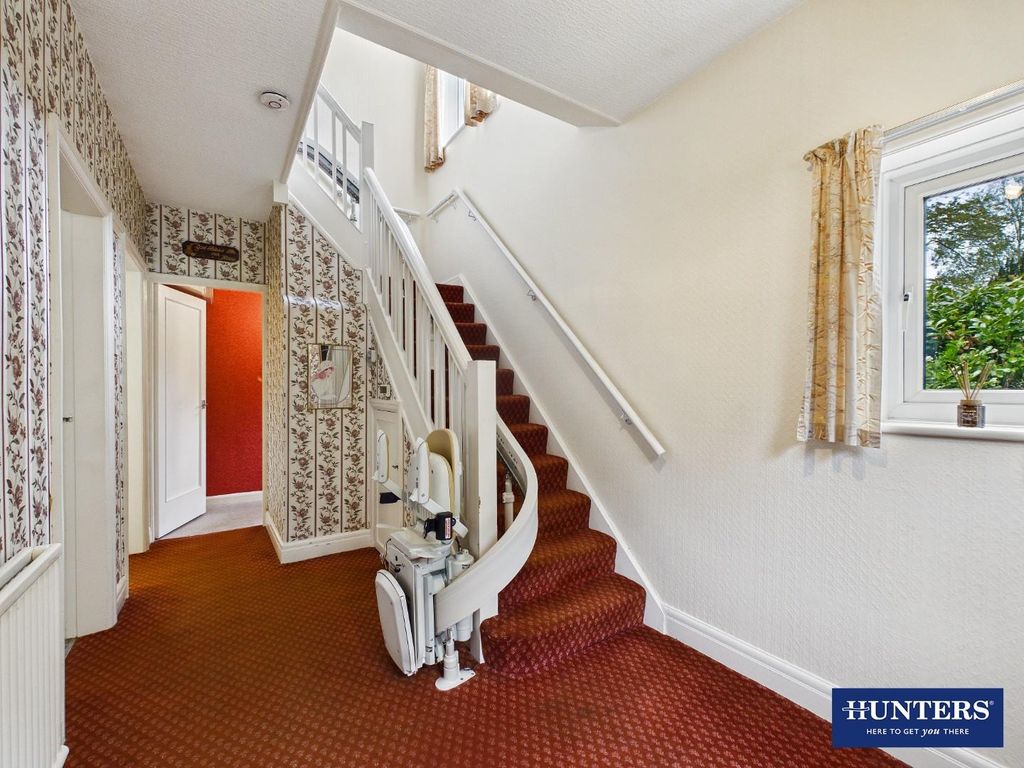 Property photo 2 of 26 Hallway