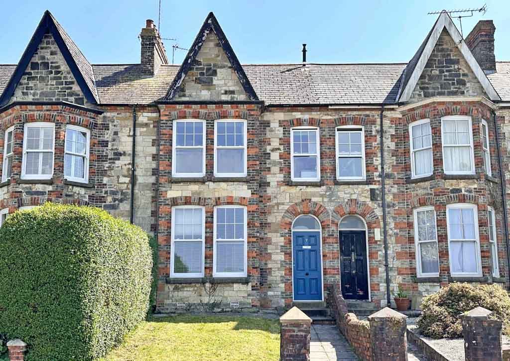 Property photo 1 of 12 Photo 1