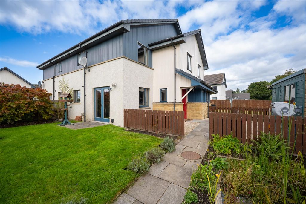 Property photo 1 of 15 1-9, Colonel Mackenzie Drive Invergordon, IV18 0Pq