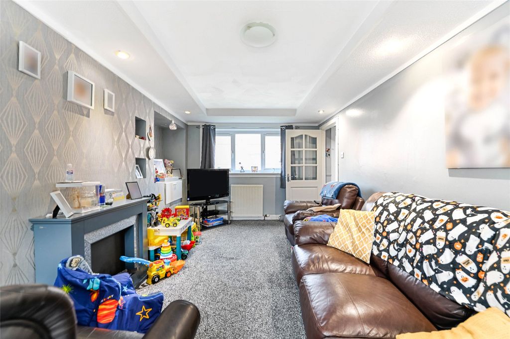 Property photo 2 of 17 Picture No. 02