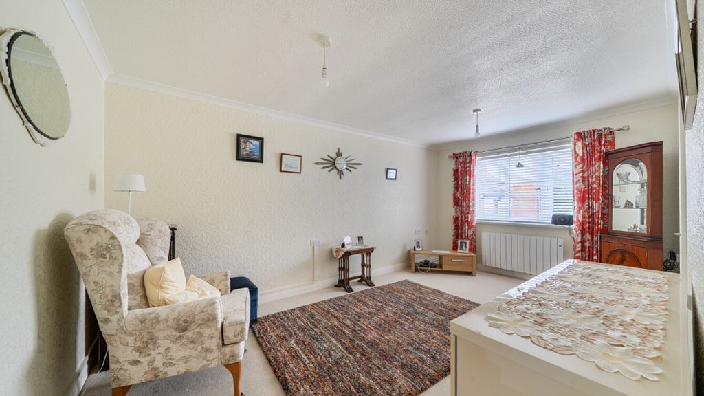Property photo 3 of 19