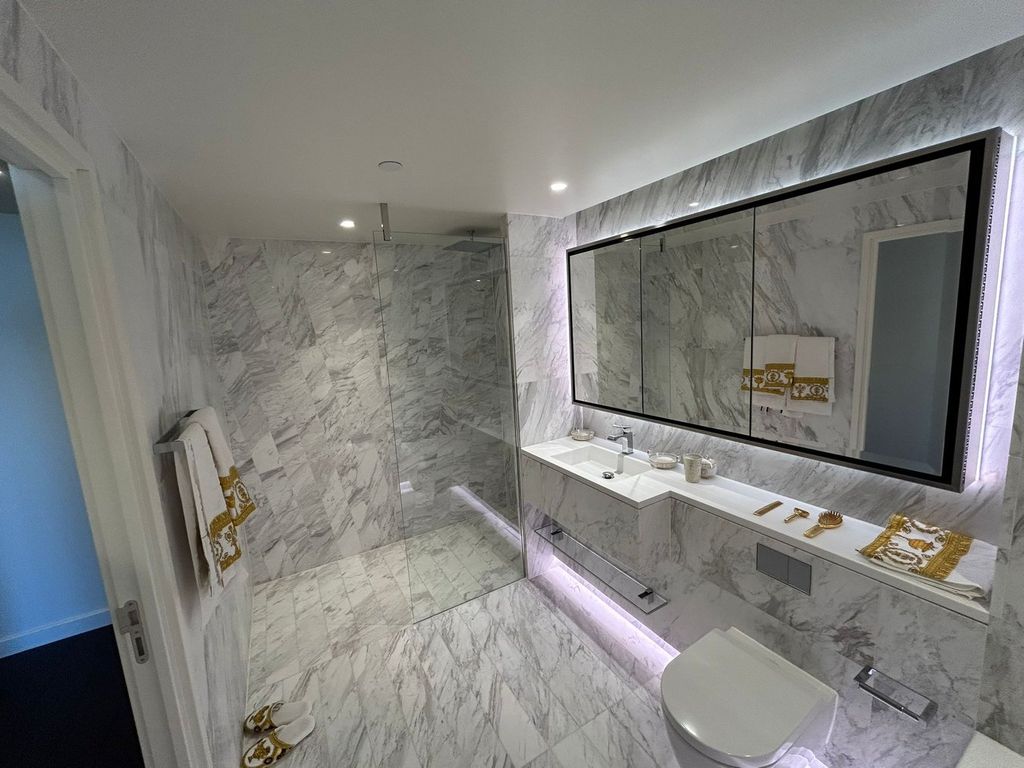 Property photo 3 of 63