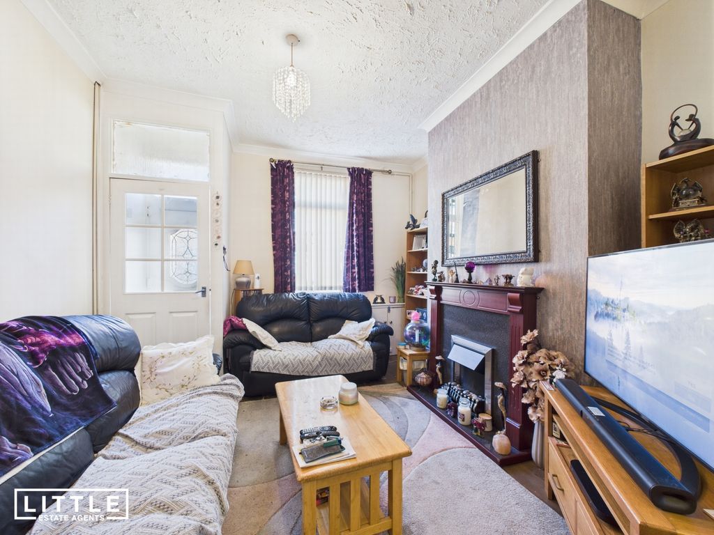 Property photo 3 of 12 Photo 10