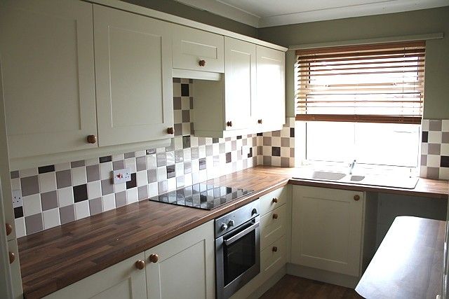 Property photo 3 of 10 Kitchen (Main)