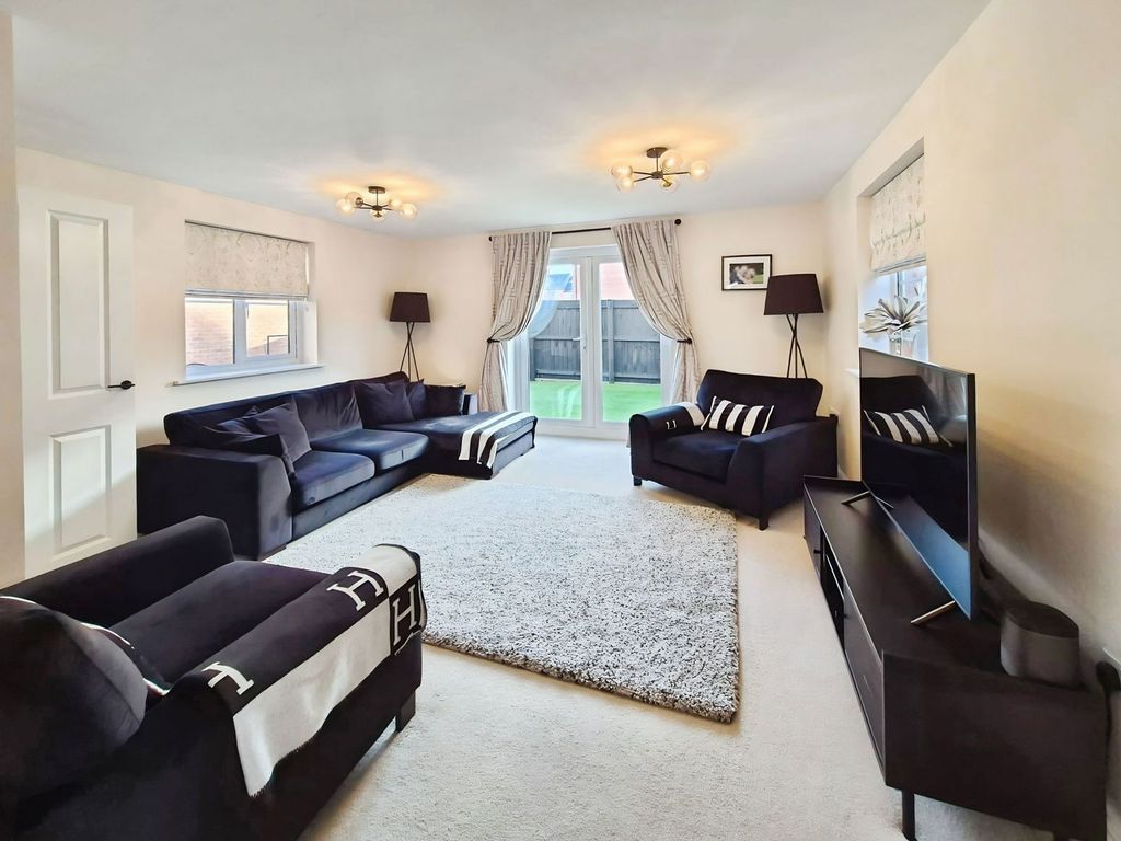 Property photo 2 of 21