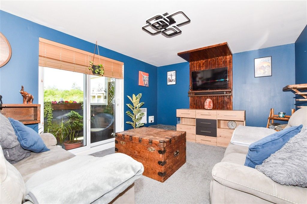 Property photo 3 of 16 Kitchen/ Lounge/Diner