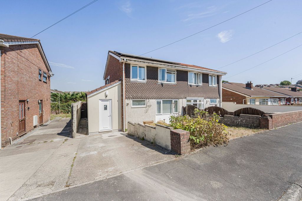 Property photo 1 of 30