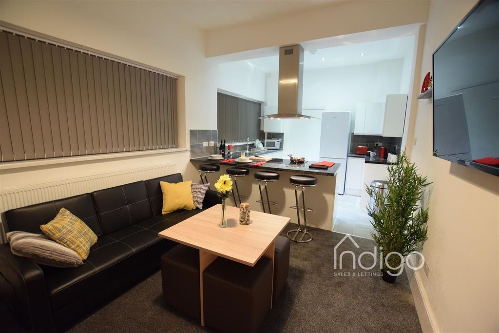 Property photo 3 of 5 1Hpwlhuqnusxij08Nvmbrw.Jpg