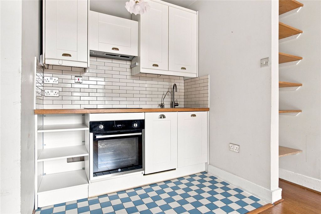 Property photo 3 of 14 Picture No. 06