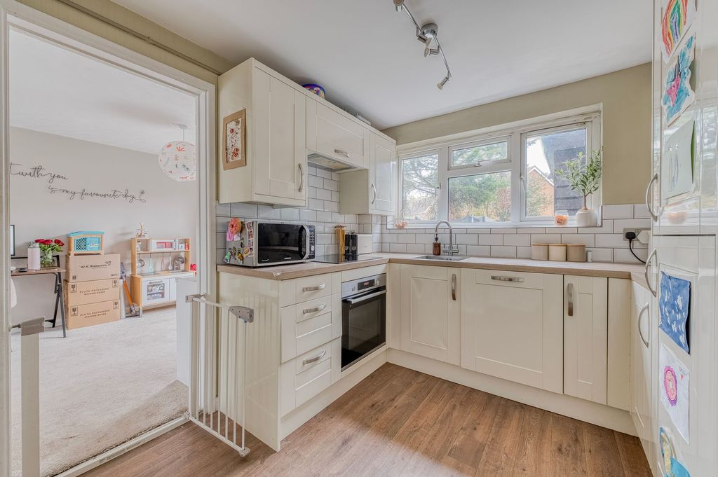 Property photo 2 of 17