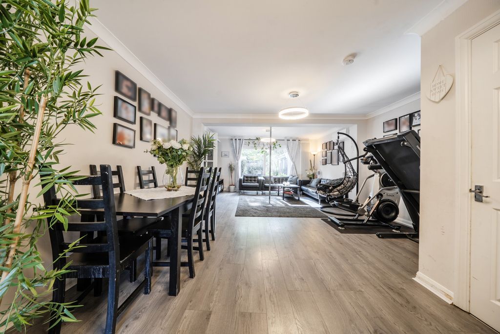 Property photo 3 of 30 1458965-8-6A077B4...