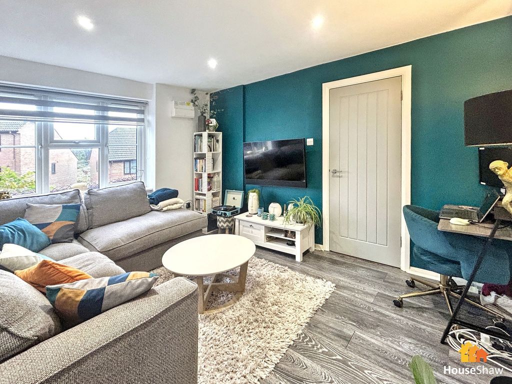 Property photo 3 of 13