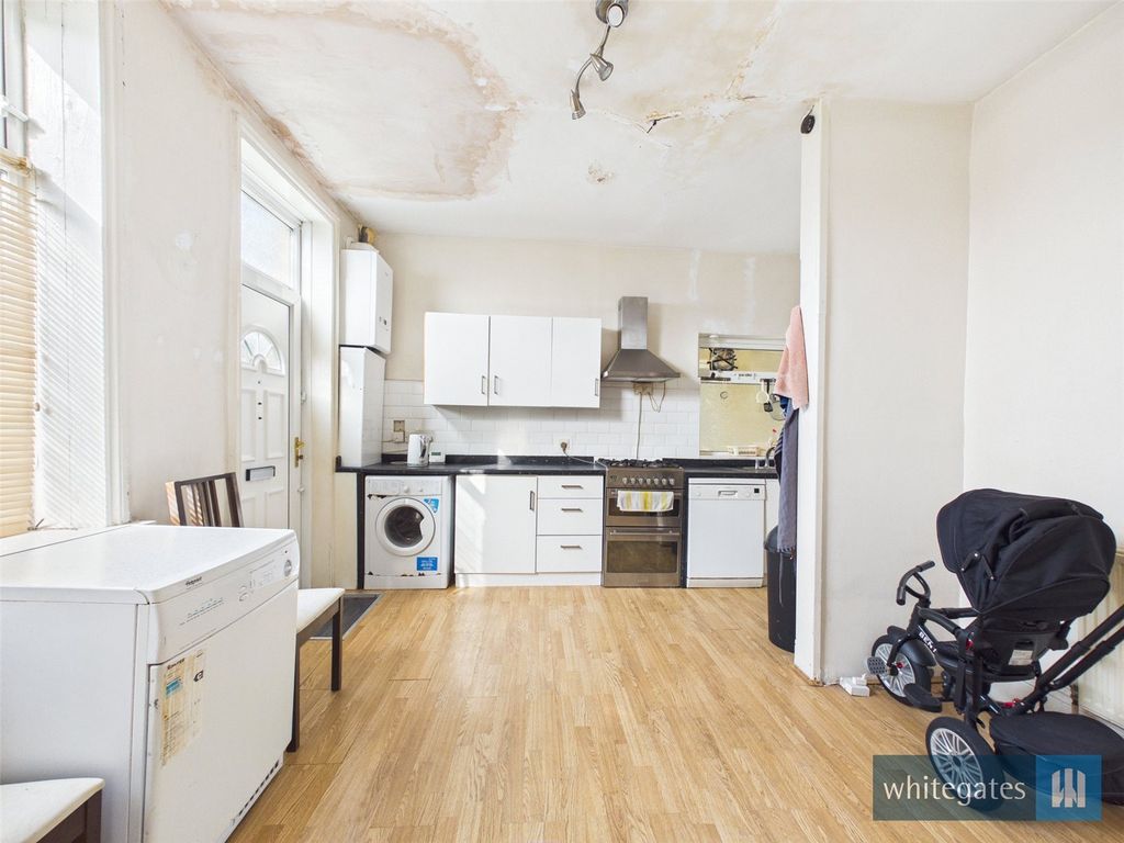 Property photo 2 of 16 Picture No. 09