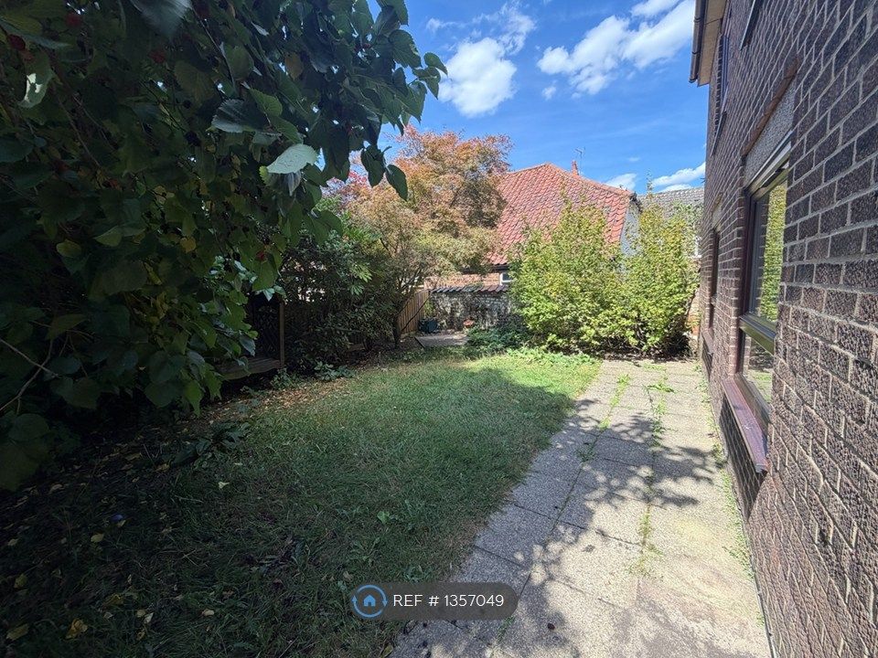 Property photo 2 of 8 Rear Garden