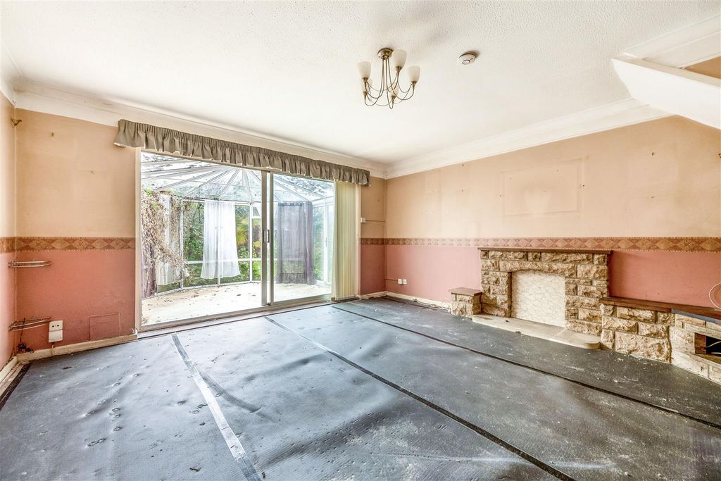 Property photo 2 of 20 Sketch_Ph15_6361285.Jpg