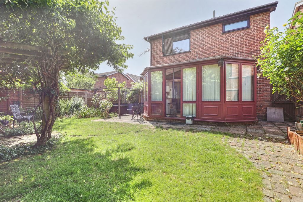Property photo 1 of 12