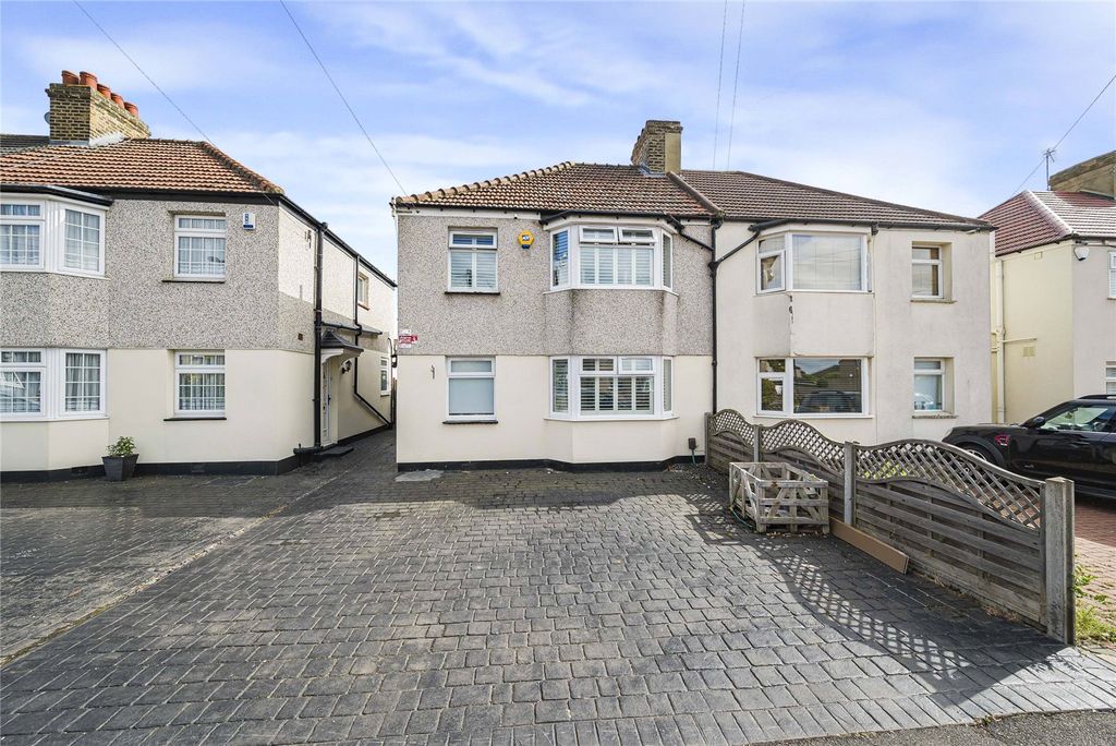 Property photo 1 of 25 External