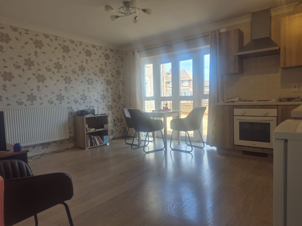 Property photo 2 of 7