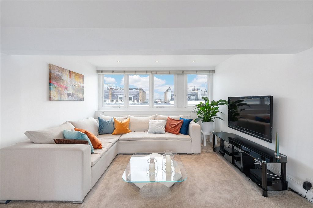 Property photo 2 of 13 Reception Room