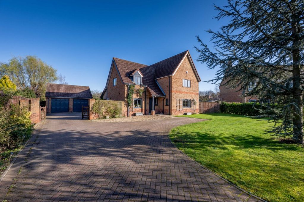 Property photo 1 of 31