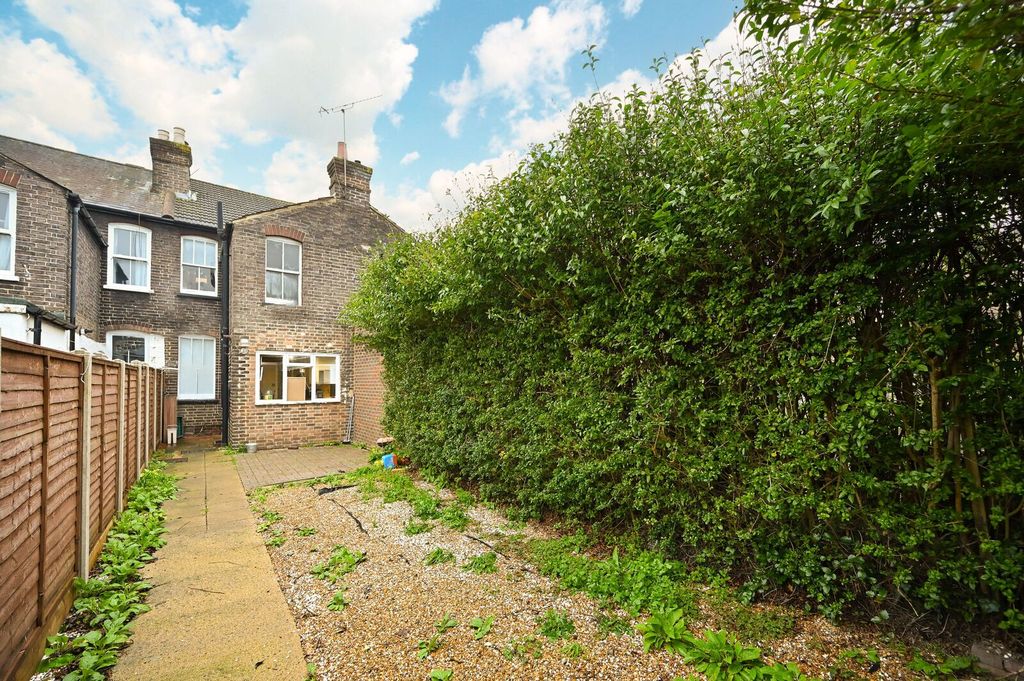 Property photo 2 of 3