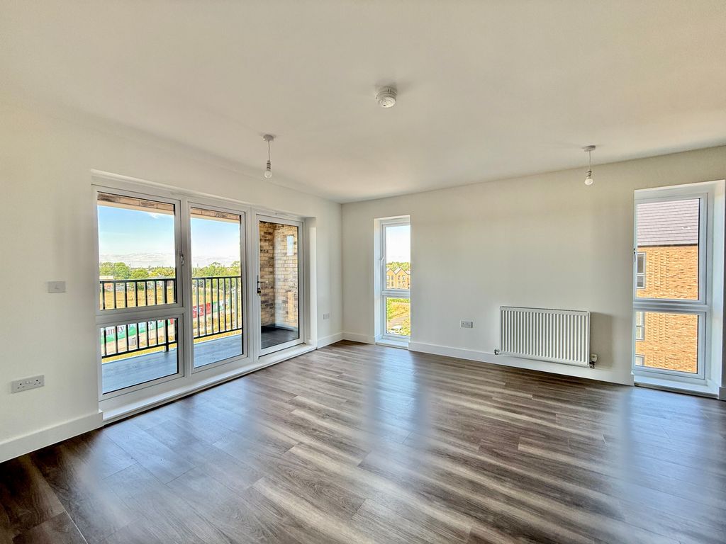 Property photo 2 of 30