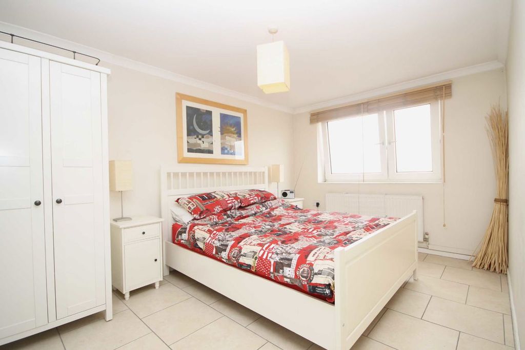 Property photo 3 of 4
