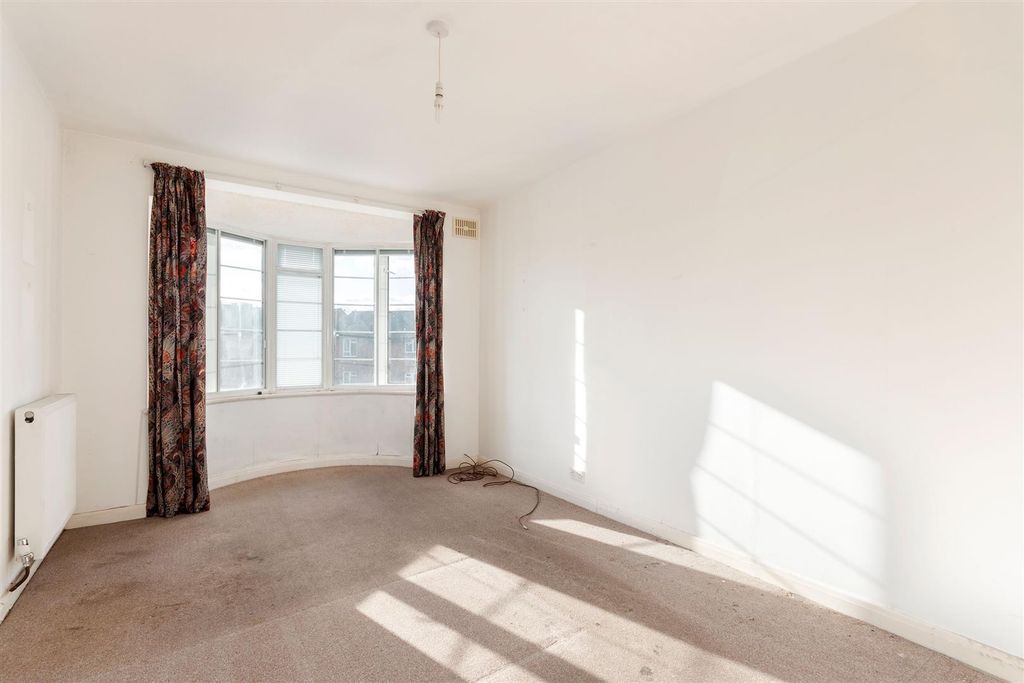 Property photo 3 of 8 Reception Room
