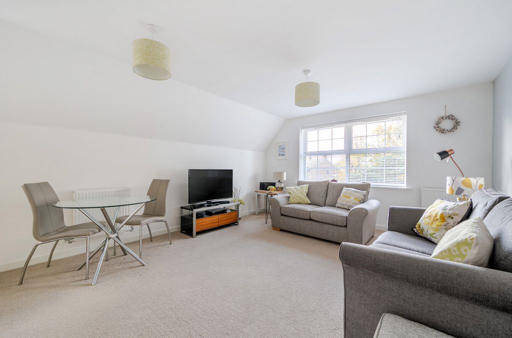 Property photo 3 of 11 1376215-12-6929B8...