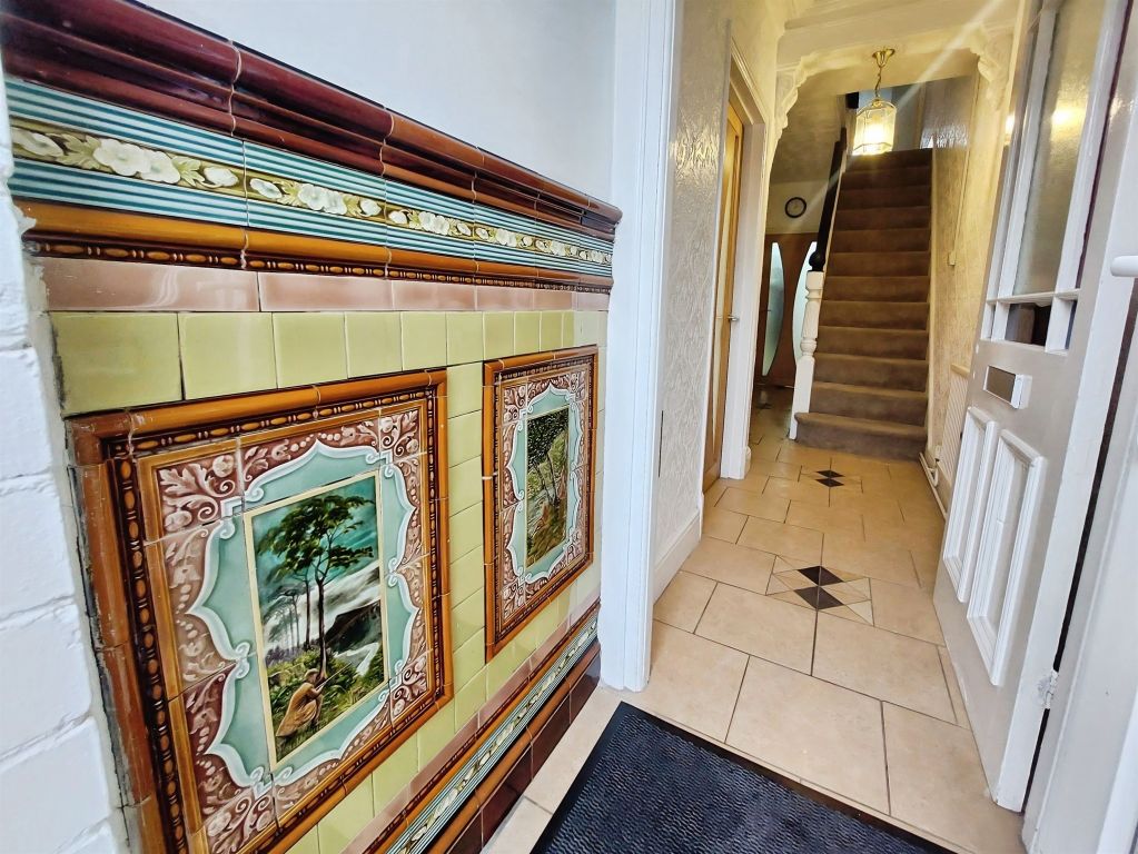 Property photo 3 of 19