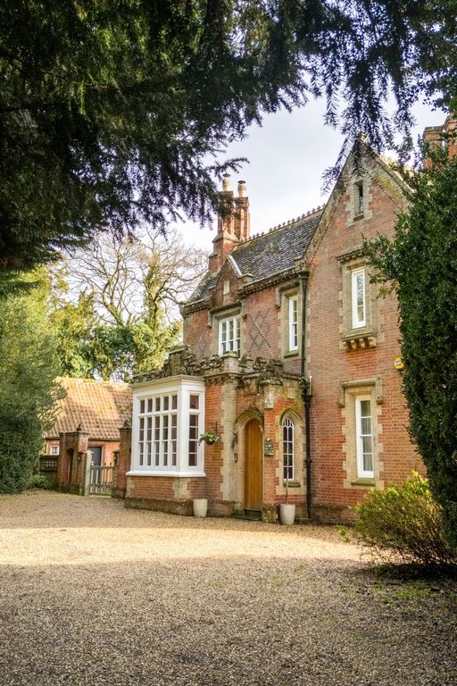 Property photo 3 of 39