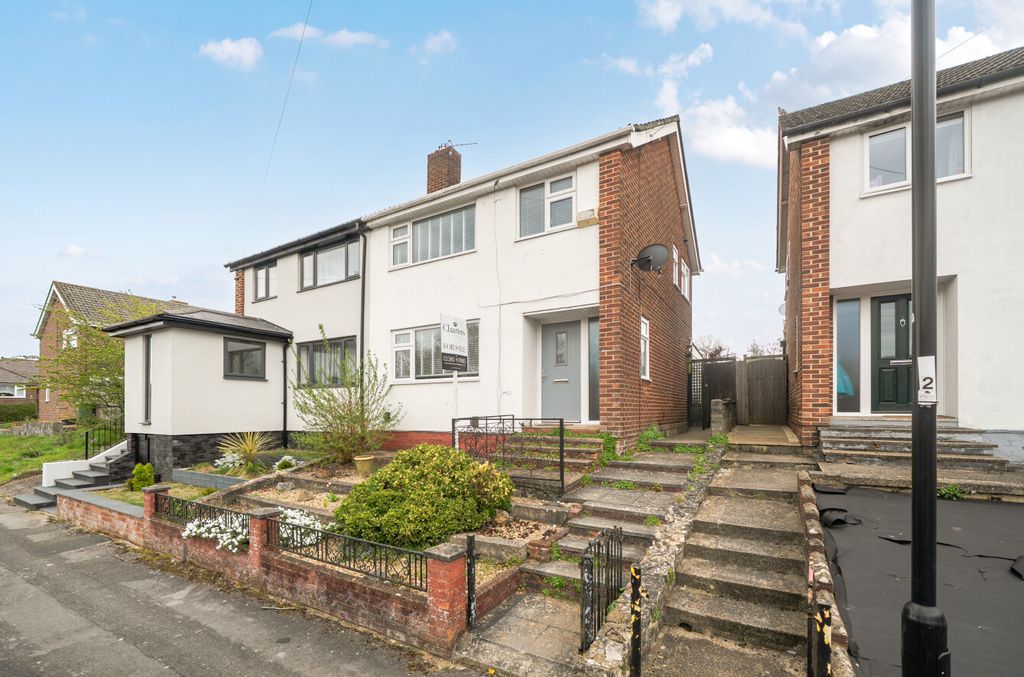 Property photo 1 of 15 1436770-33-69cd18...