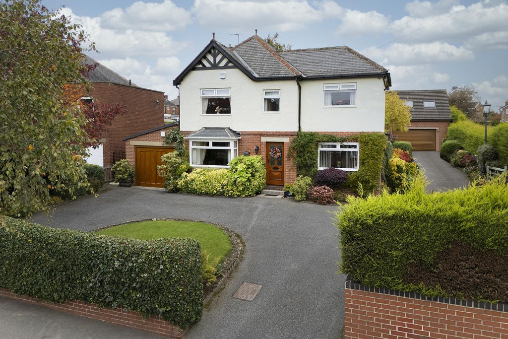 Property photo 1 of 23 Front (Exterior)