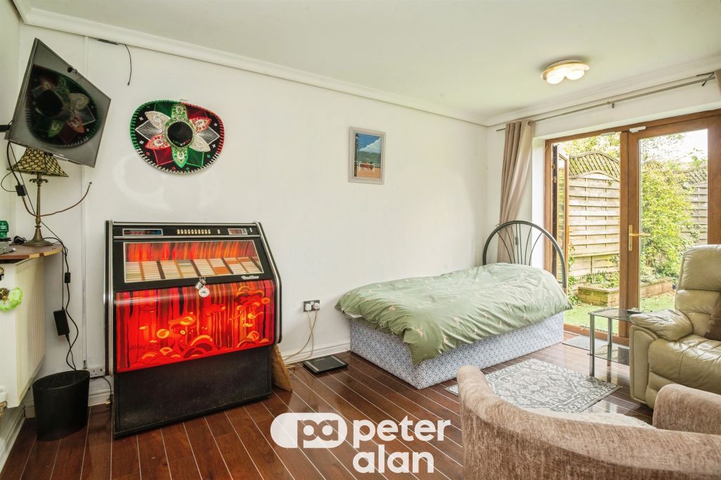 Property photo 3 of 21